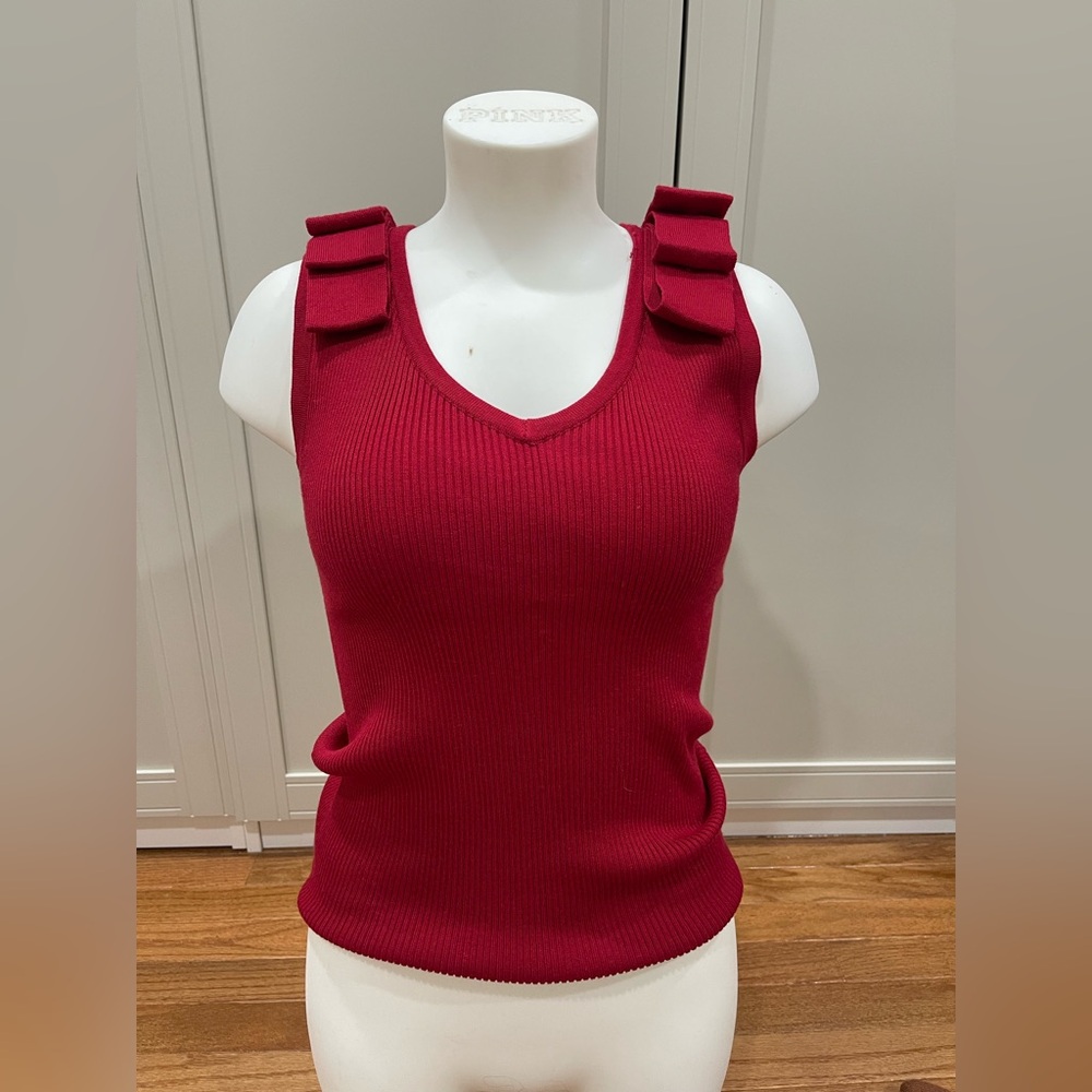 Carmen Marc Valvo Vibrant Red Knit Top